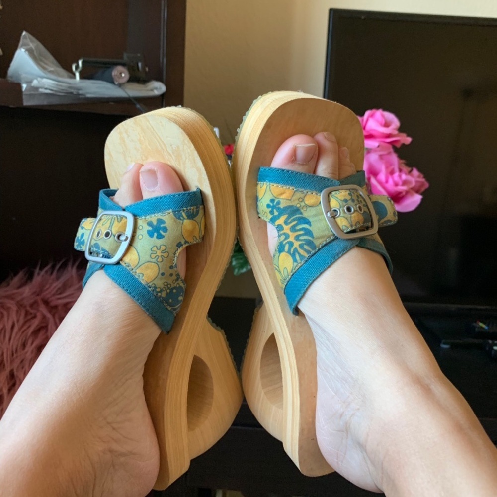 Chunky wedge sandals